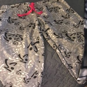 Zumba Gray and white capri sweatpants